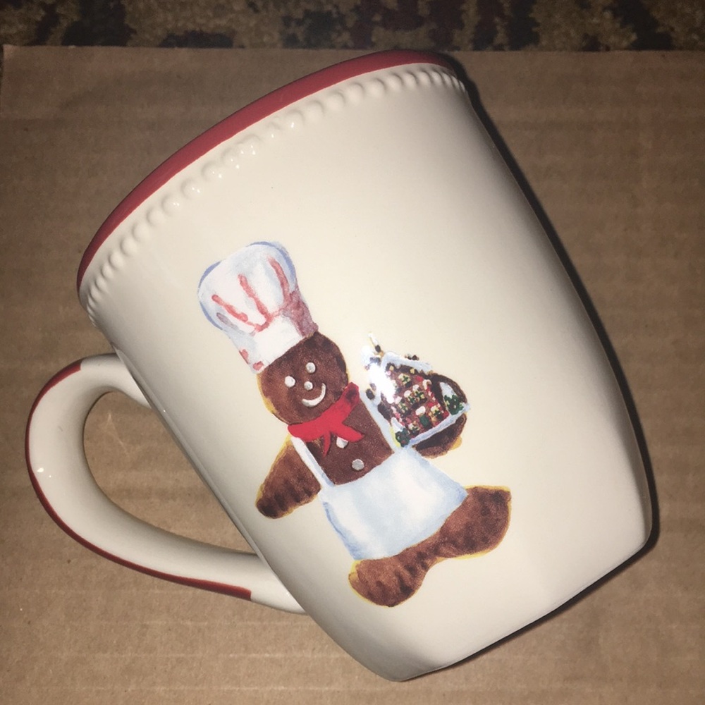 Williams Sonoma Gingerbread Mugs Set